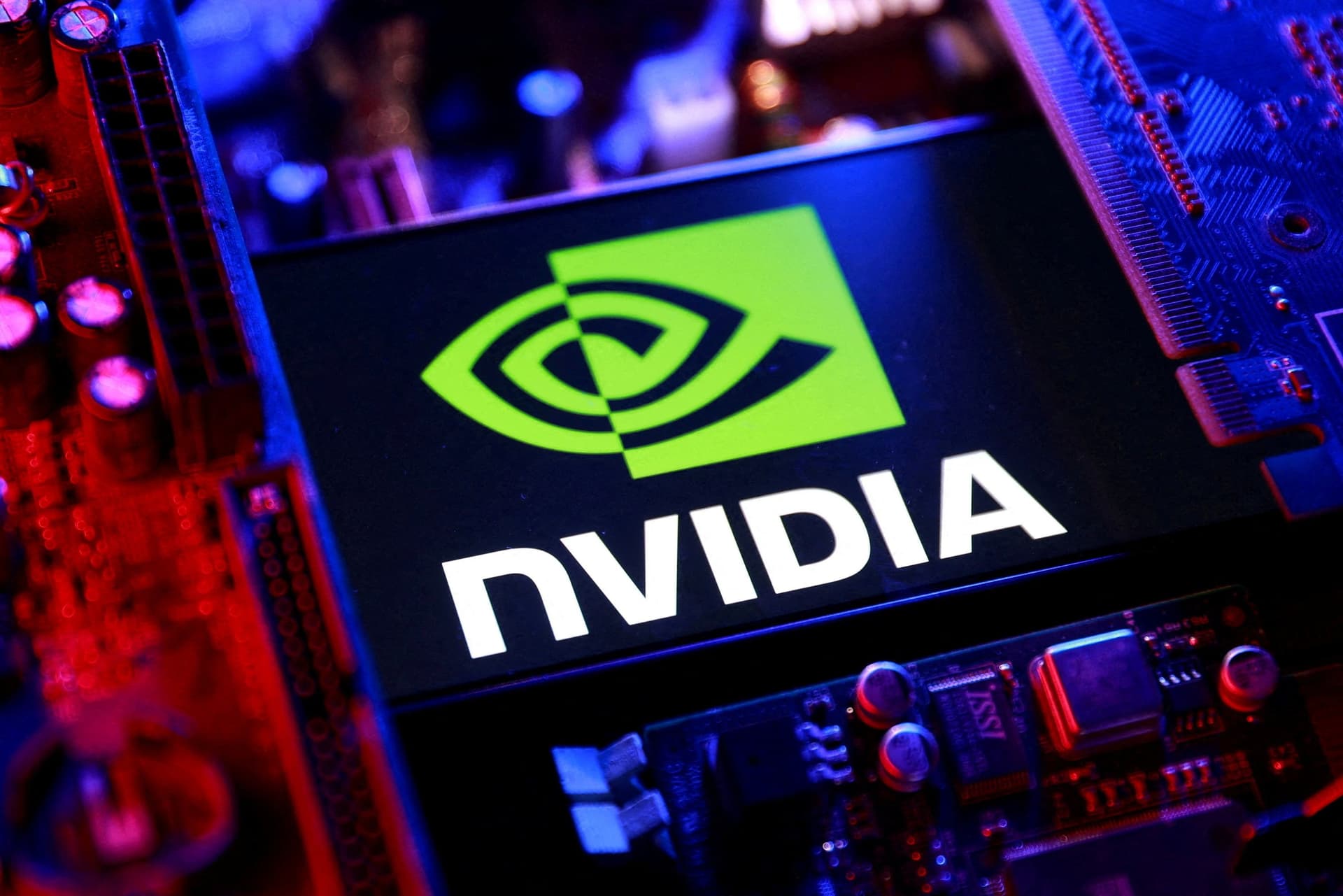 U.S. Clears Nvidia H200 Sales to 10 Major Chinese Tech Firms